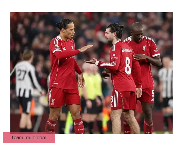 利物浦防线伤病压力增大提前召回凯尔特人租借中卫菲利普斯