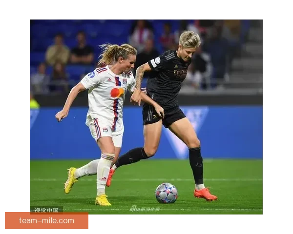 里昂女足欧冠半决赛首回合逆转巴黎圣日耳曼女足晋级在望